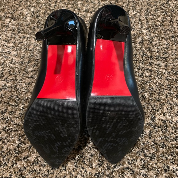 Pointed toe booties - Picture 5 of 5